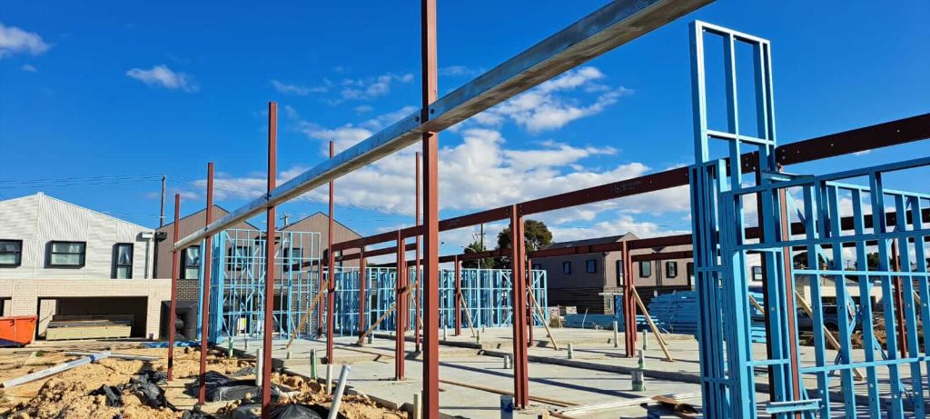 Structural steel installation for the Kingsville project by Heidelberg Lintels