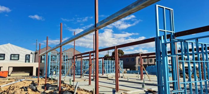 Structural steel installation for the Kingsville project by Heidelberg Lintels